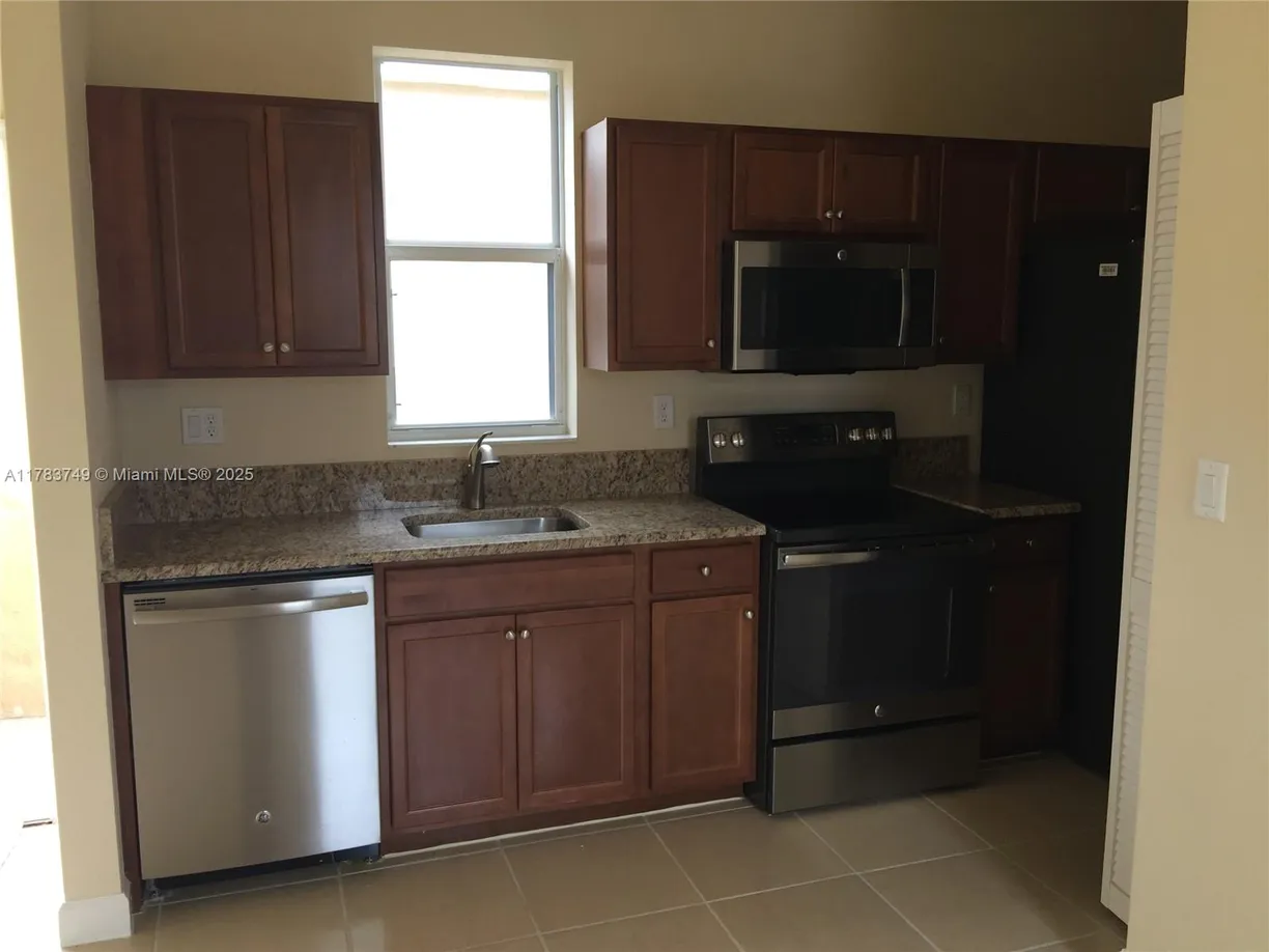 South Florida Real Estate | View 17091 SW 96th St, Studio | Listing