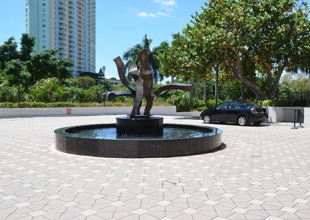 South Florida Real Estate | View 2333 Brickell Ave., 1516 | Listing