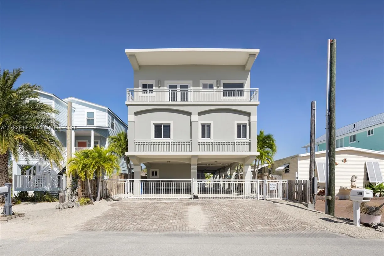 South Florida Real Estate | View 1515 Aqueduct Ln | Listing