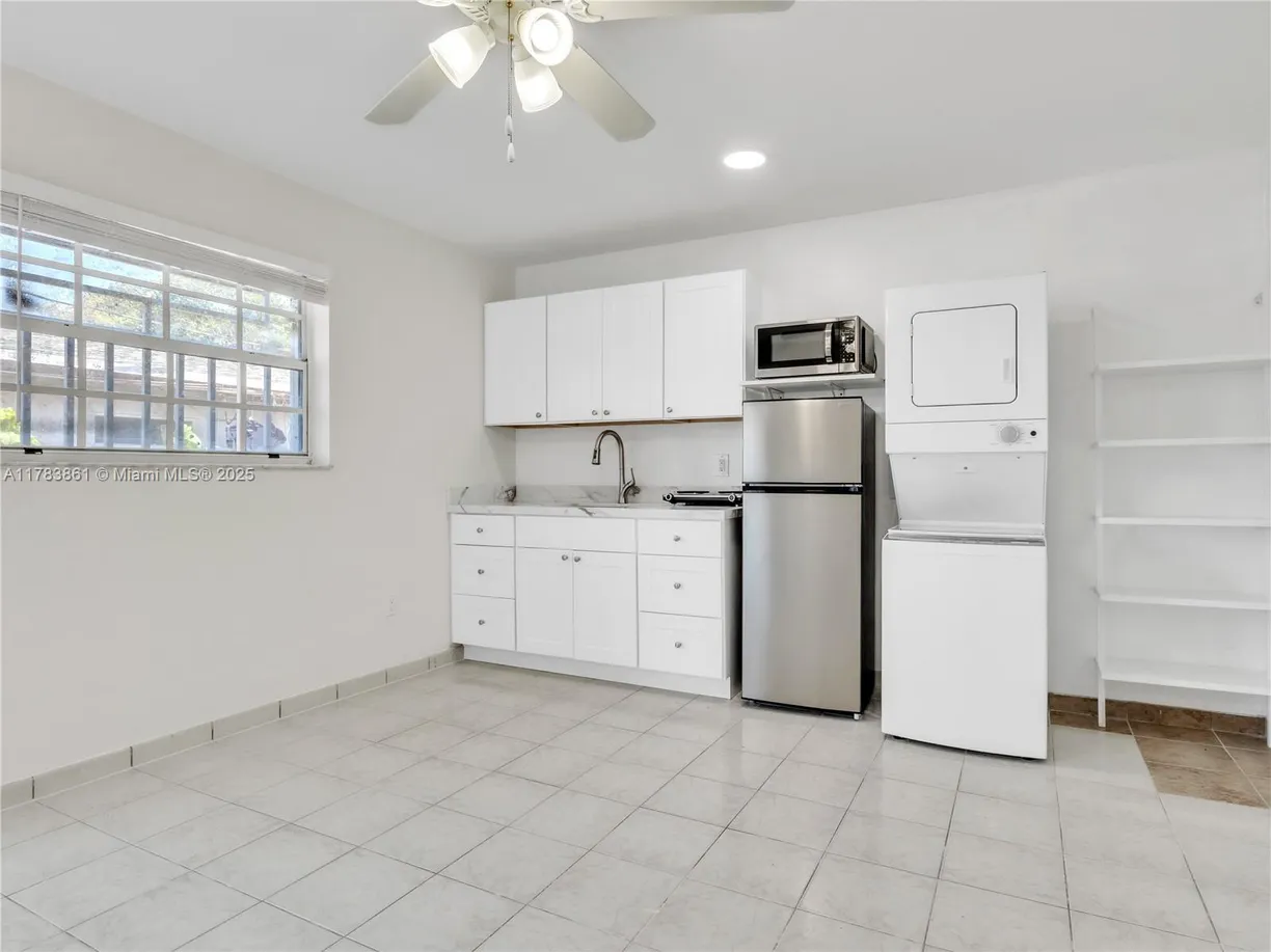 South Florida Real Estate | View 7172 SW 22nd St, D | 1 Bed, 1 Bath