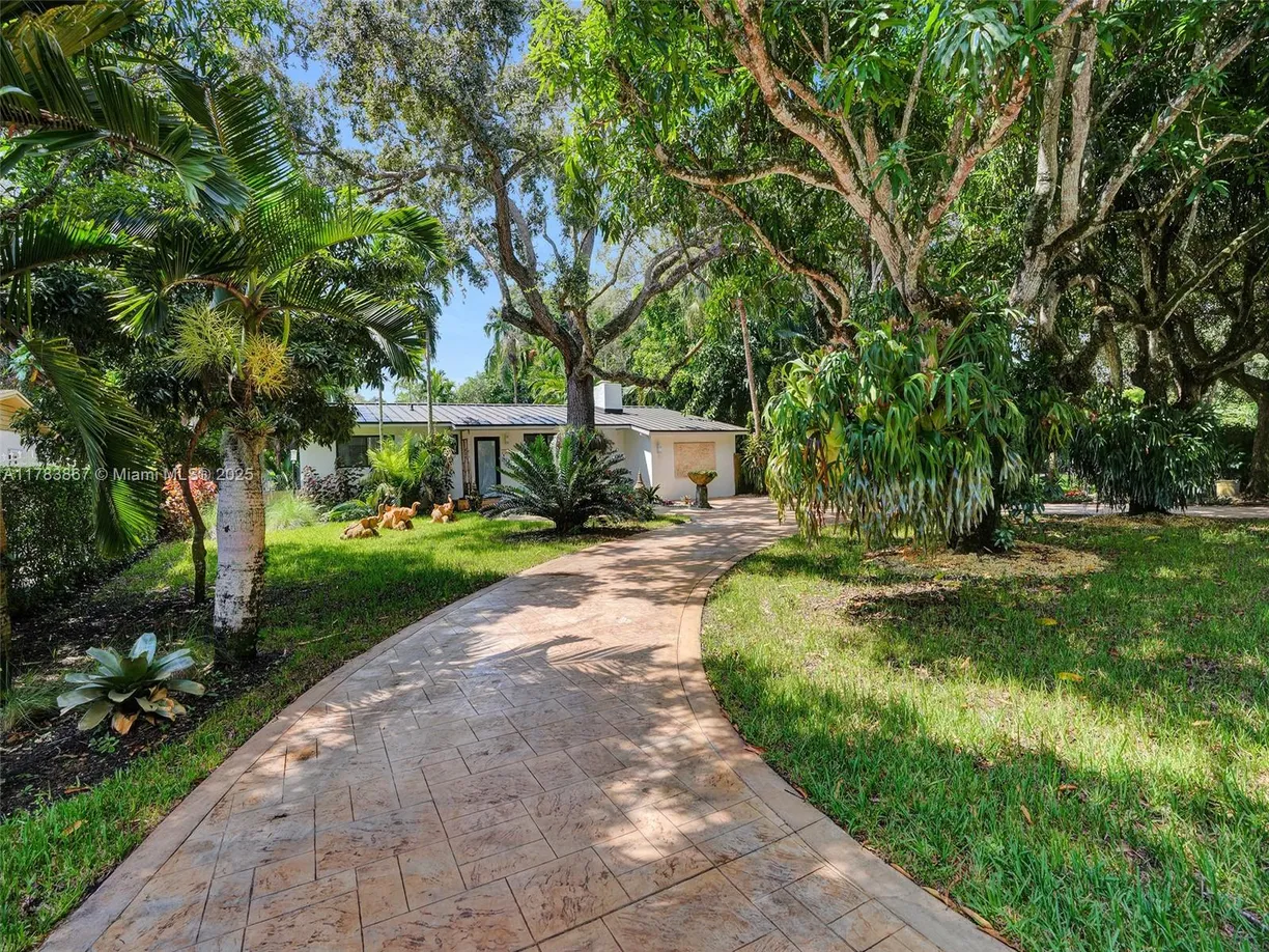 South Florida Real Estate | View 7850 SW 99th St | 3 Beds, 2 Baths