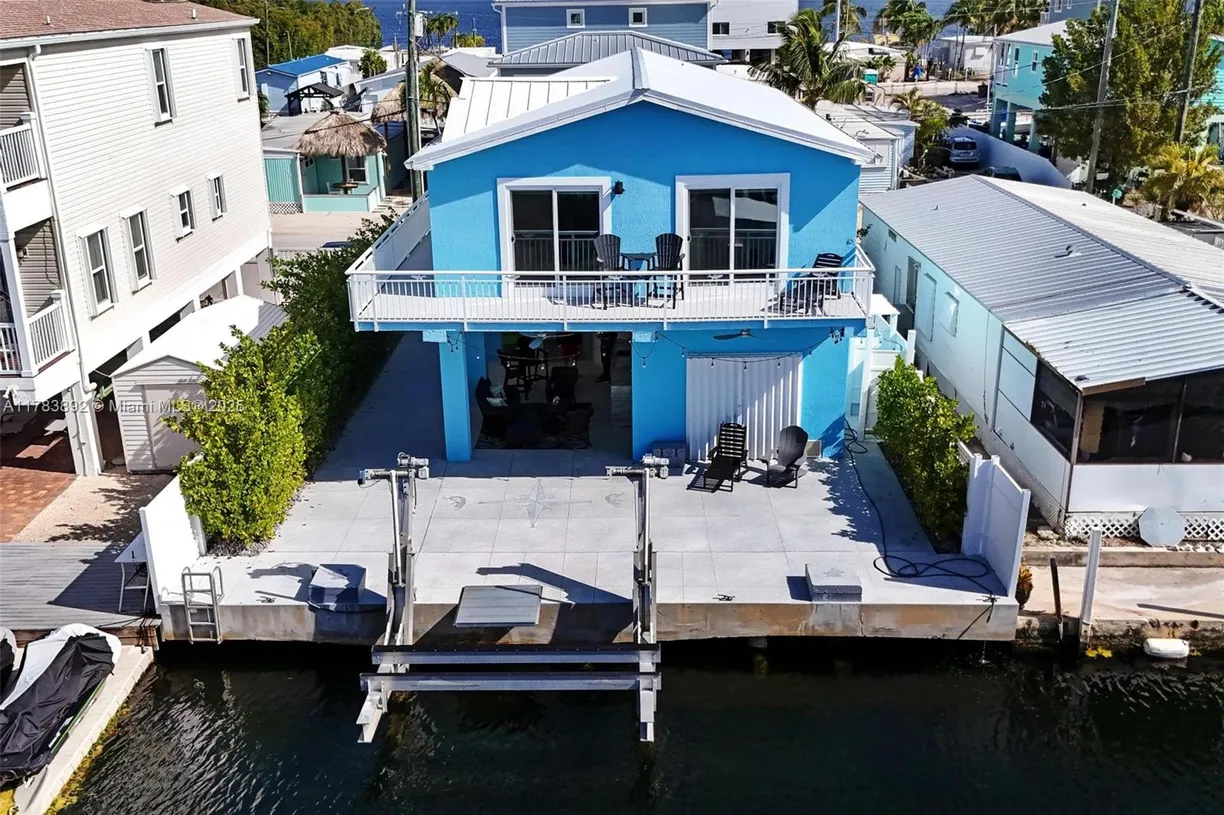 South Florida Real Estate | View 234 Allen Ave | 3 Beds, 2 Baths