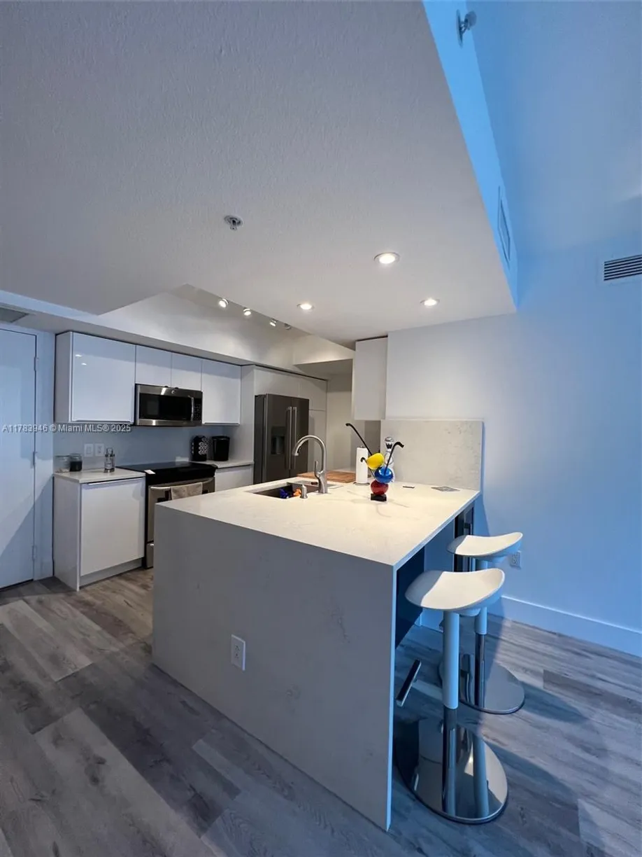 South Florida Real Estate | View 1551 N Flagler Dr, 1016 | Listing