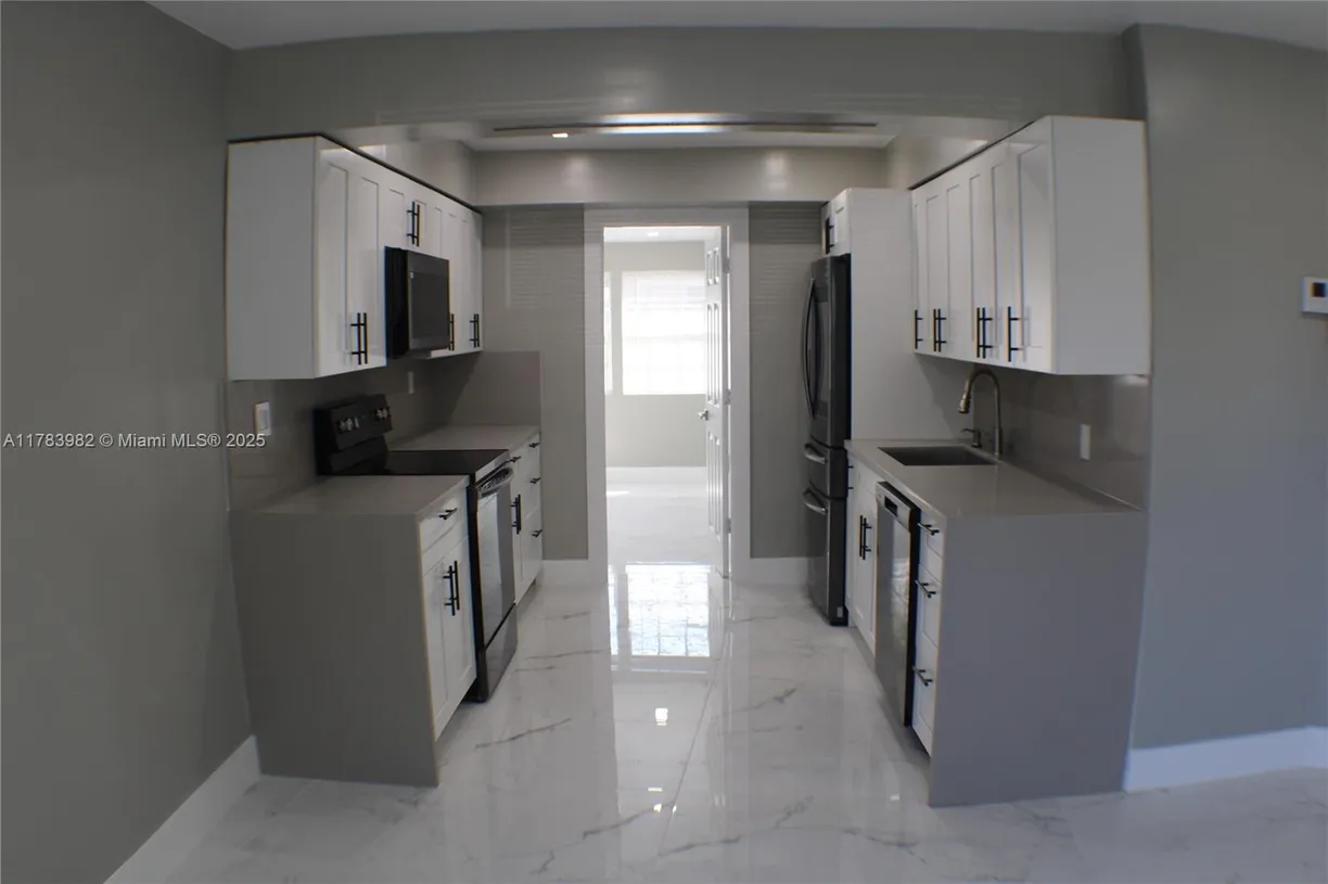 South Florida Real Estate | View 515 S 61 TER | Listing