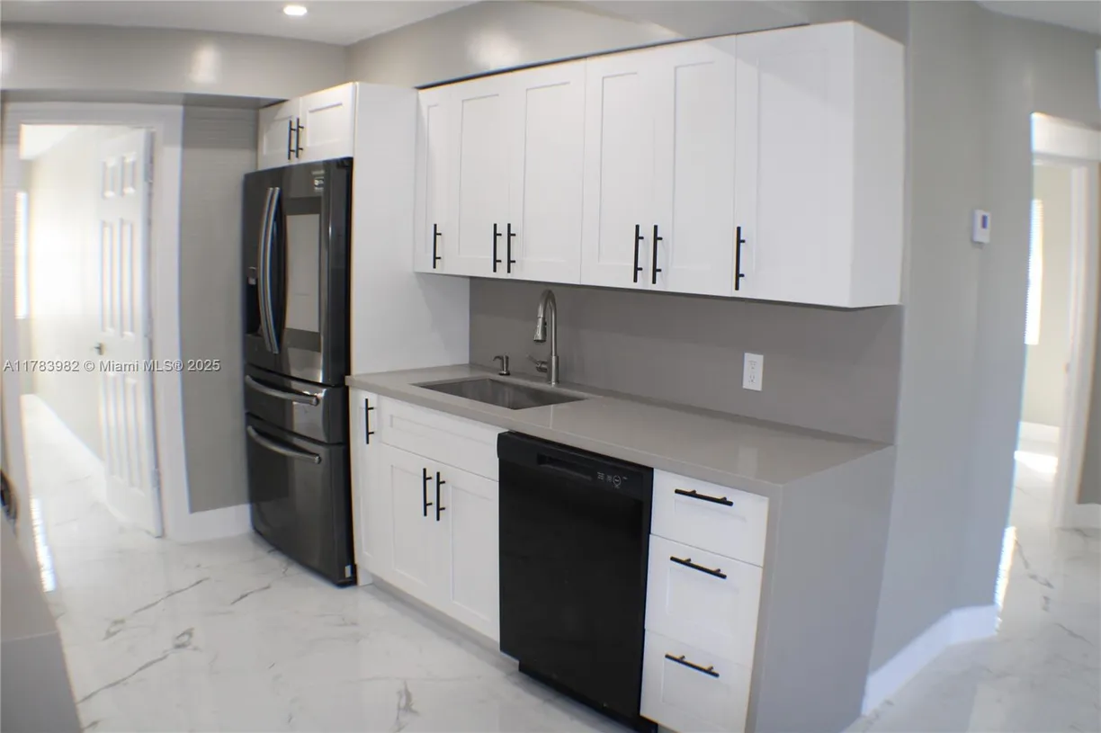 South Florida Real Estate | View 515 S 61 TER | Listing