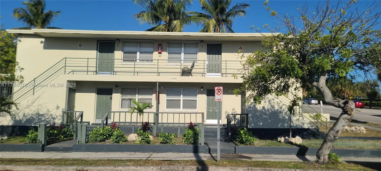 South Florida Real Estate | View 1300 Douglass Ave, 1 | 2 Beds, 1 Bath