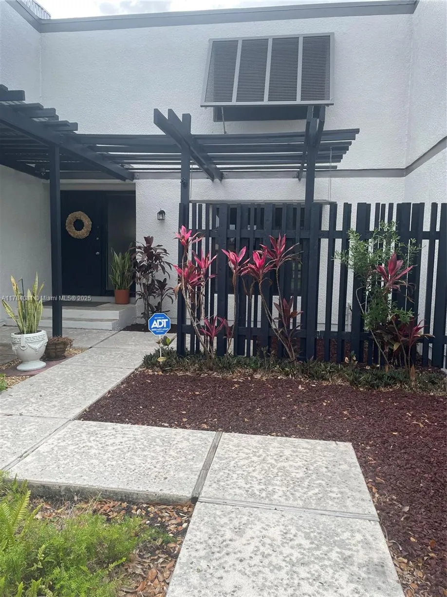 South Florida Real Estate | View 1660 W Golfview Dr, 1660 | 3 Beds, 2 Baths