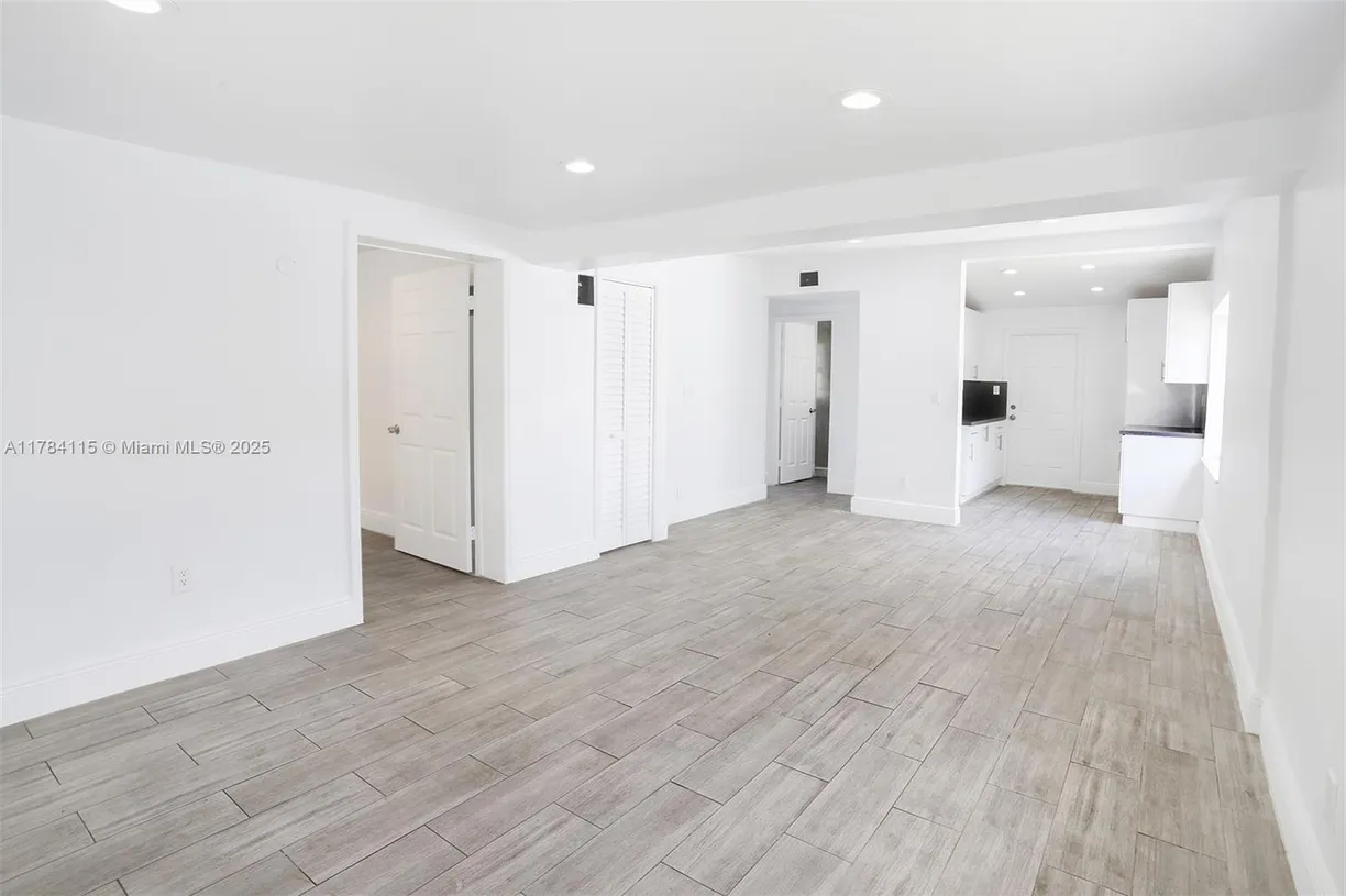 South Florida Real Estate | View  | 3 Beds, 1 Bath