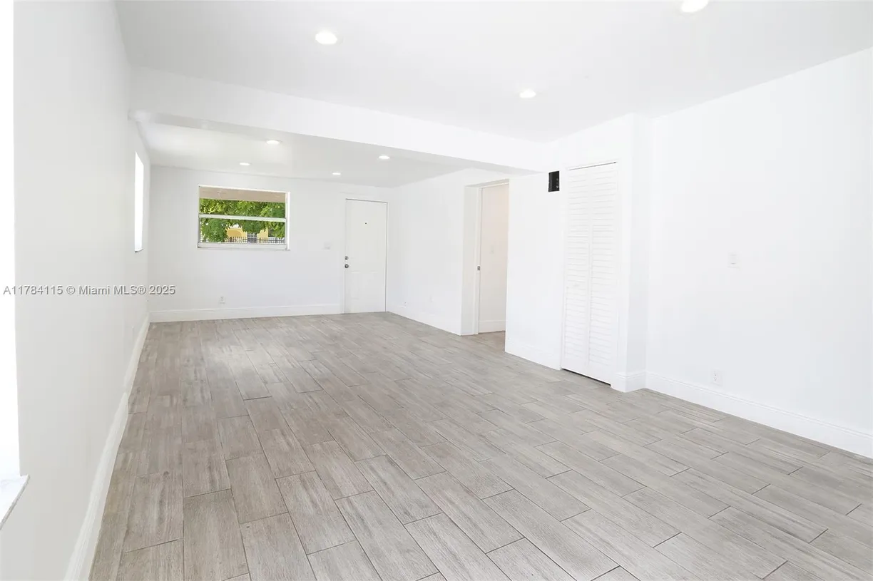 South Florida Real Estate | View  | Listing