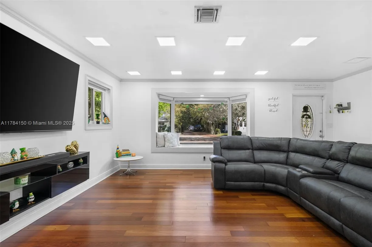 South Florida Real Estate | View 4306 Johnson St | Listing