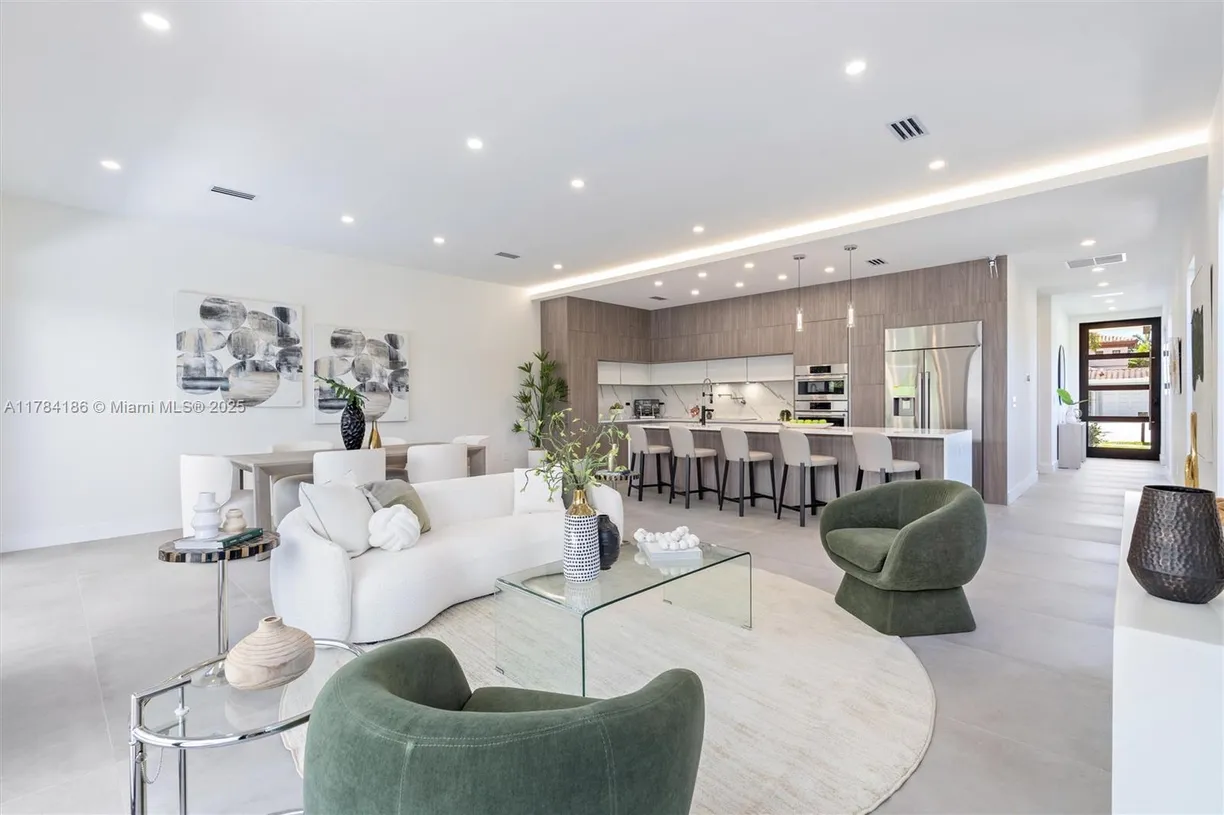 South Florida Real Estate | View 2431 NE 18th St | Listing
