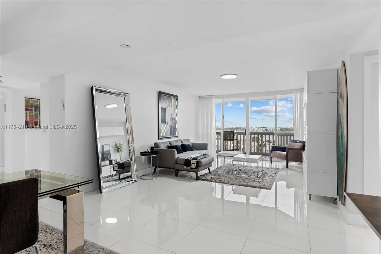 South Florida Real Estate | View 1000 W Island Blvd, 812 | Listing