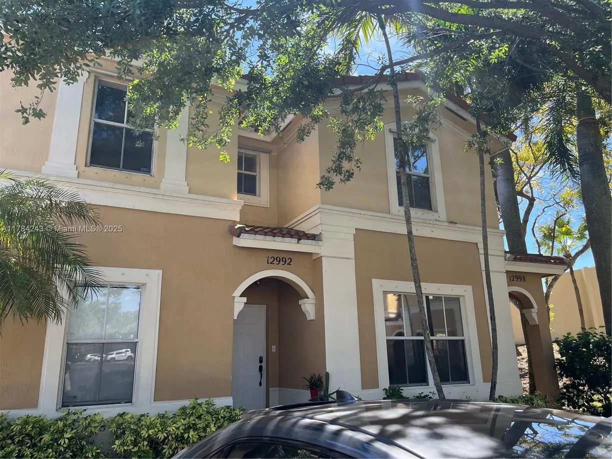 South Florida Real Estate | View  | 3 Beds, 3 Baths