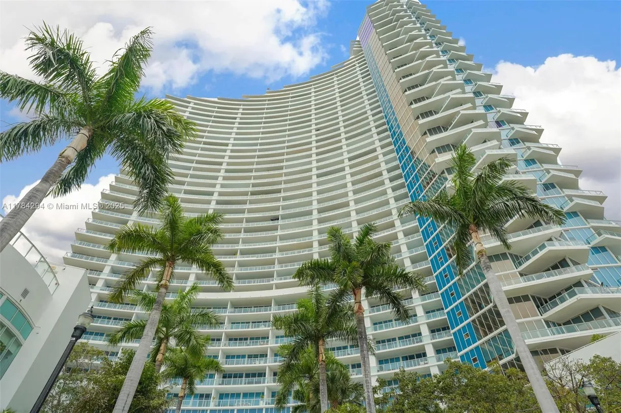 South Florida Real Estate | View 2020 N Bayshore Dr, 3607 | 2 Beds, 2 Baths