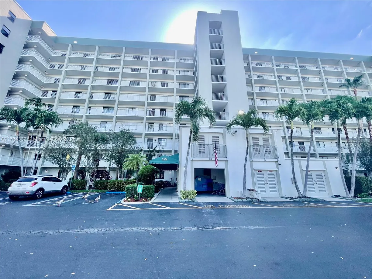 South Florida Real Estate | View 2334 S Cypress Bend Dr, 505 | Listing