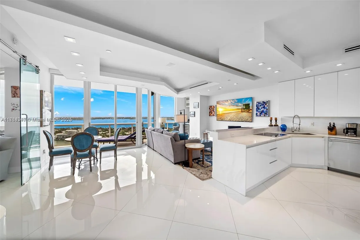 South Florida Real Estate | View 4779 Collins Ave, PH4306 | 1 Bed, 2 Baths