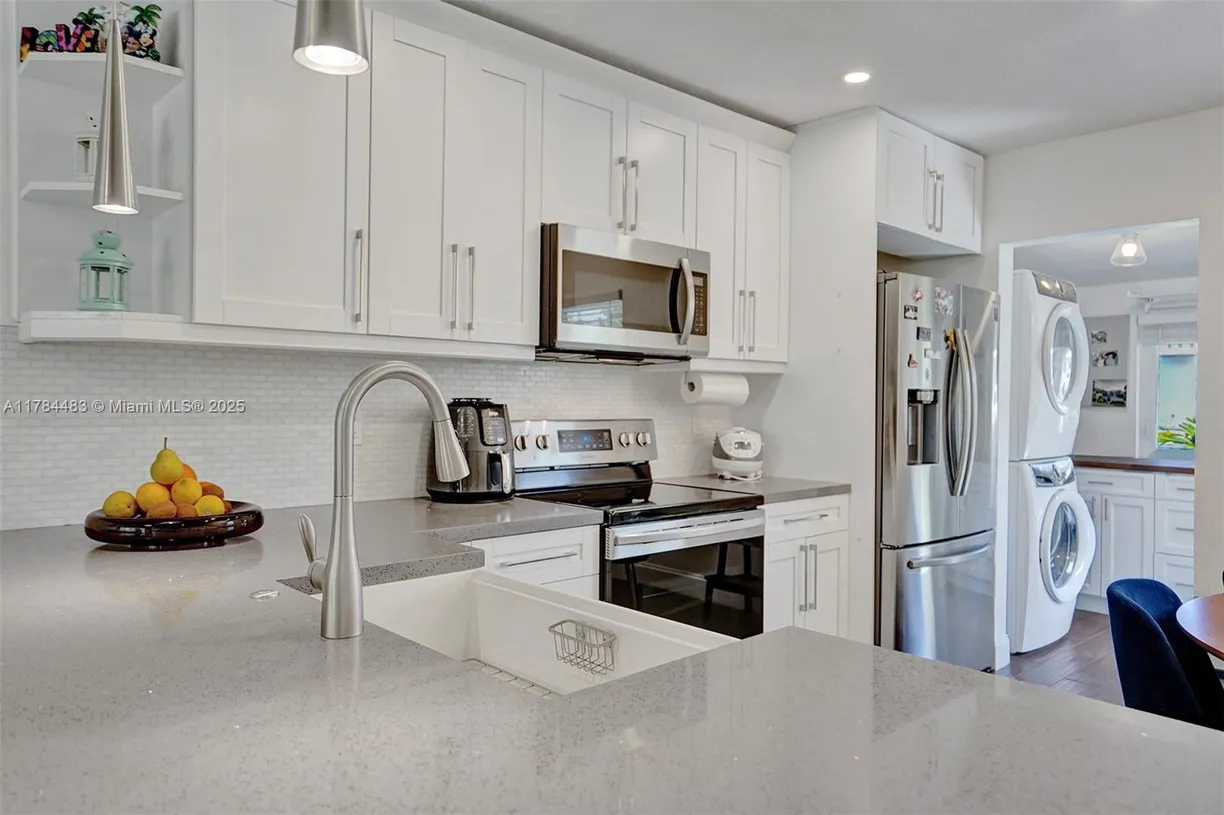 South Florida Real Estate | View 1737 N 16th Ct | Listing