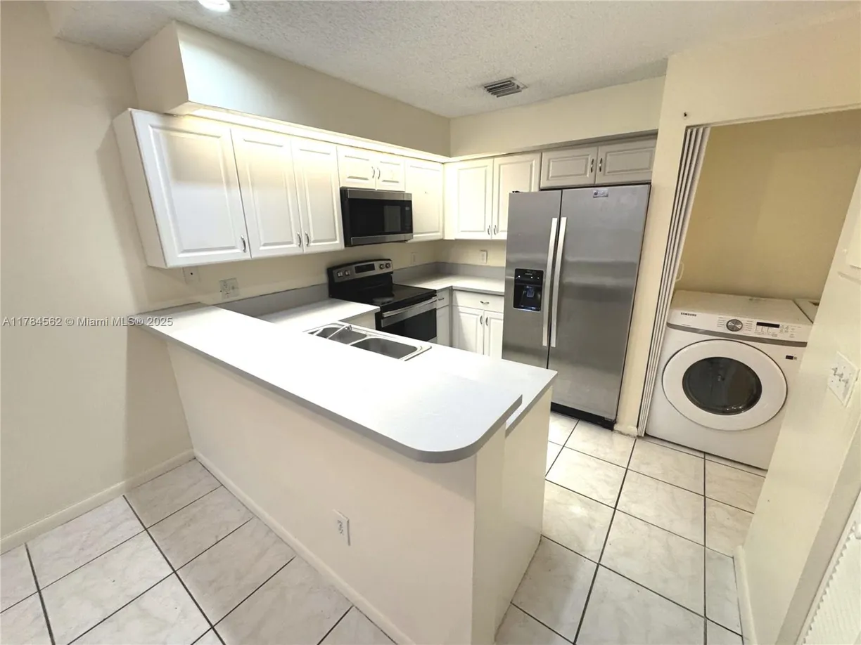 South Florida Real Estate | View 1903 Players Pl | Listing