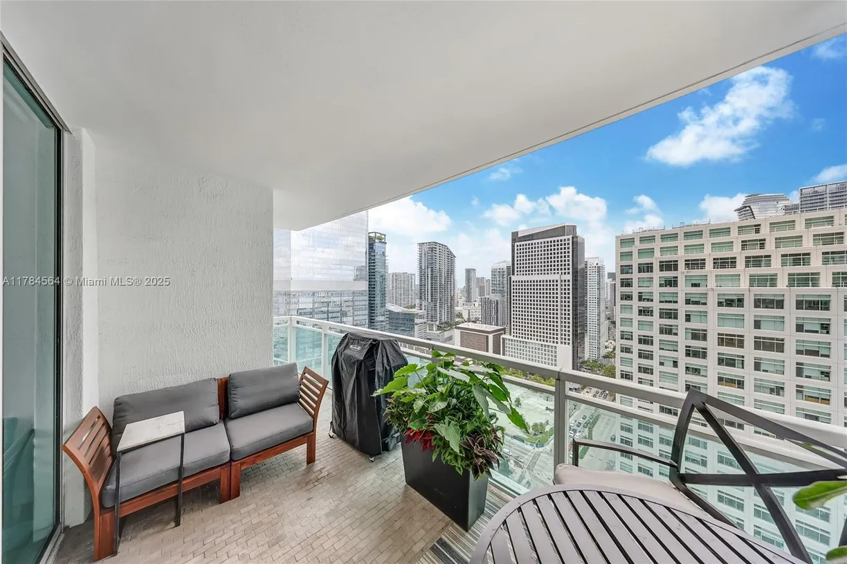 South Florida Real Estate | View 951 Brickell Ave, 3201 | Listing