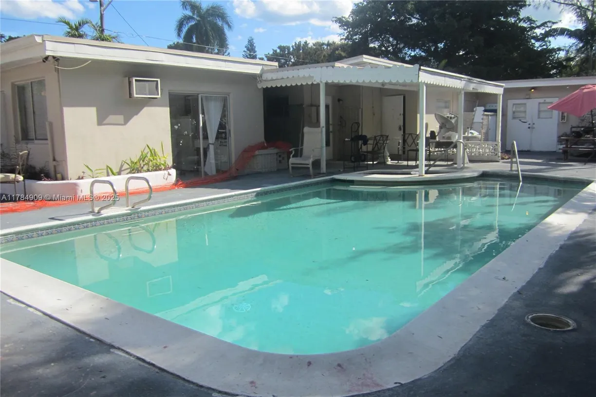 South Florida Real Estate | View 2019 Fletcher St, 3 | 1 Bed, 1 Bath