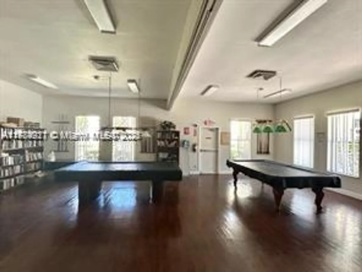 South Florida Real Estate | View 2850 Somerset Dr, 105L | Listing