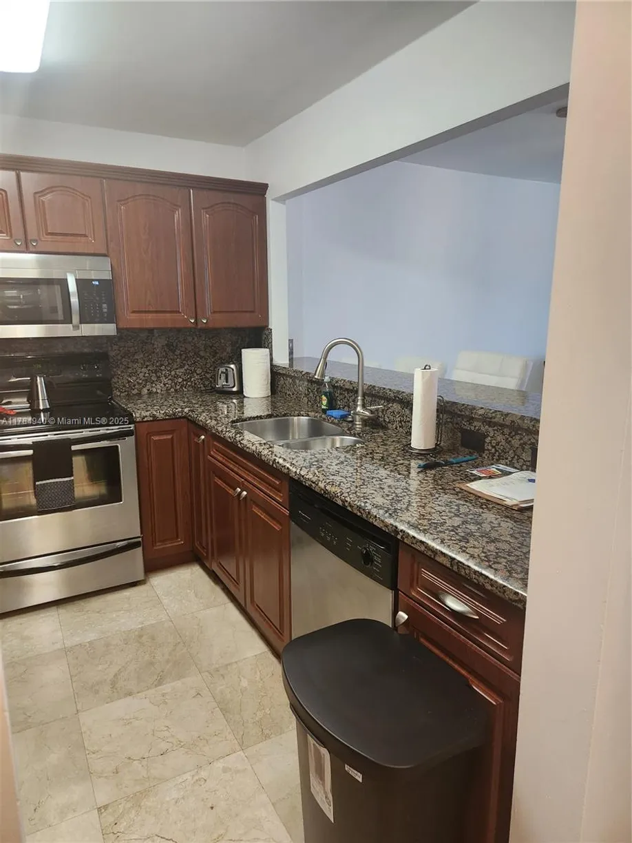 South Florida Real Estate | View 3725 S Ocean Dr, 1623 | Listing