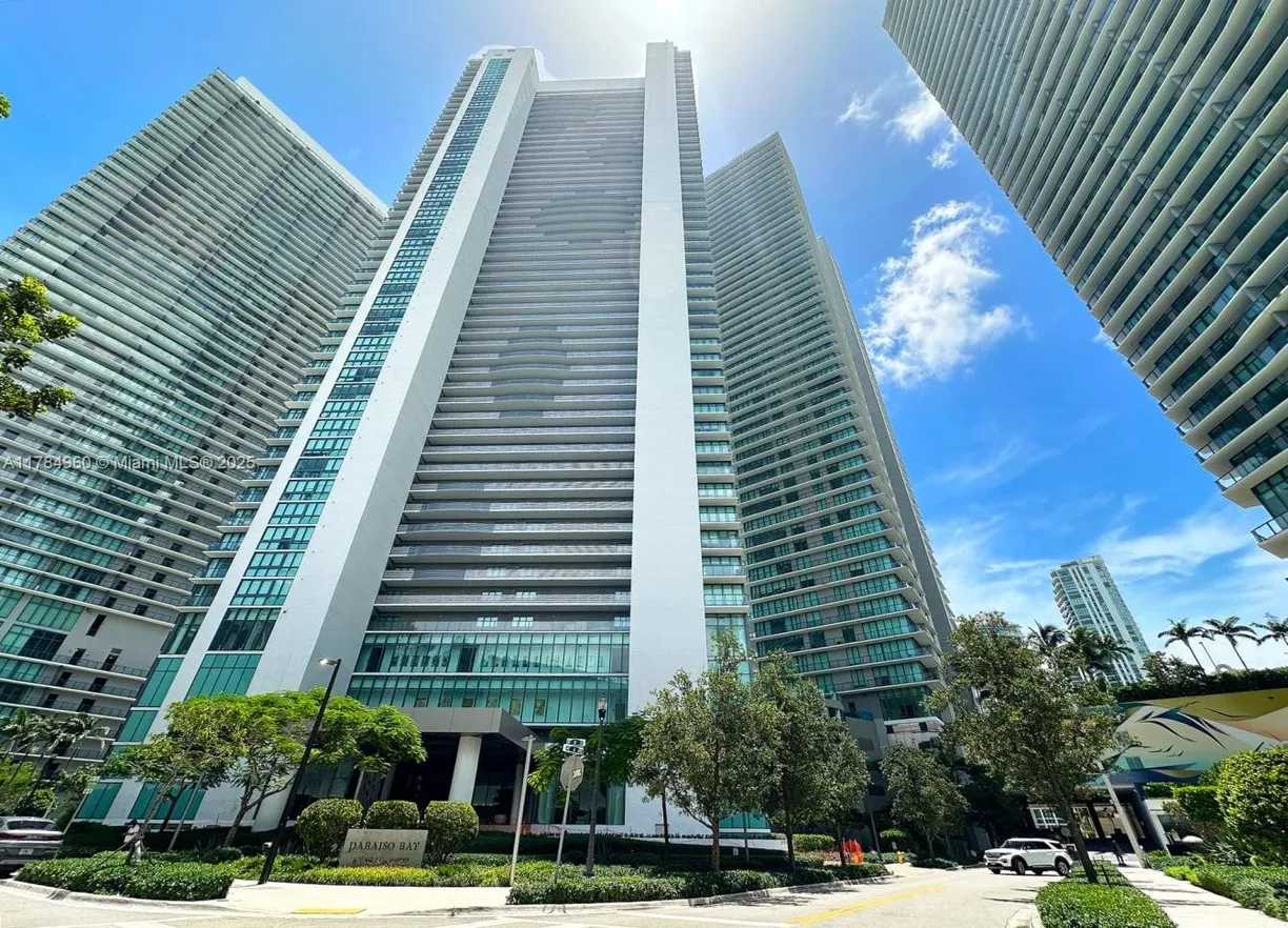 South Florida Real Estate | View 650 NE 32nd St, BH6 | 4 Beds, 5 Baths