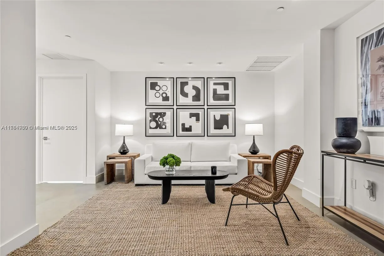 South Florida Real Estate | View 650 NE 32nd St, BH6 | Listing