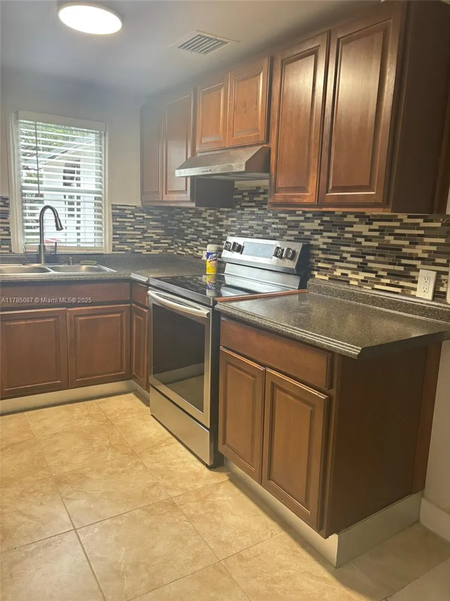 South Florida Real Estate | View 719 Glenn Pkwy | 2 Beds, 1 Bath