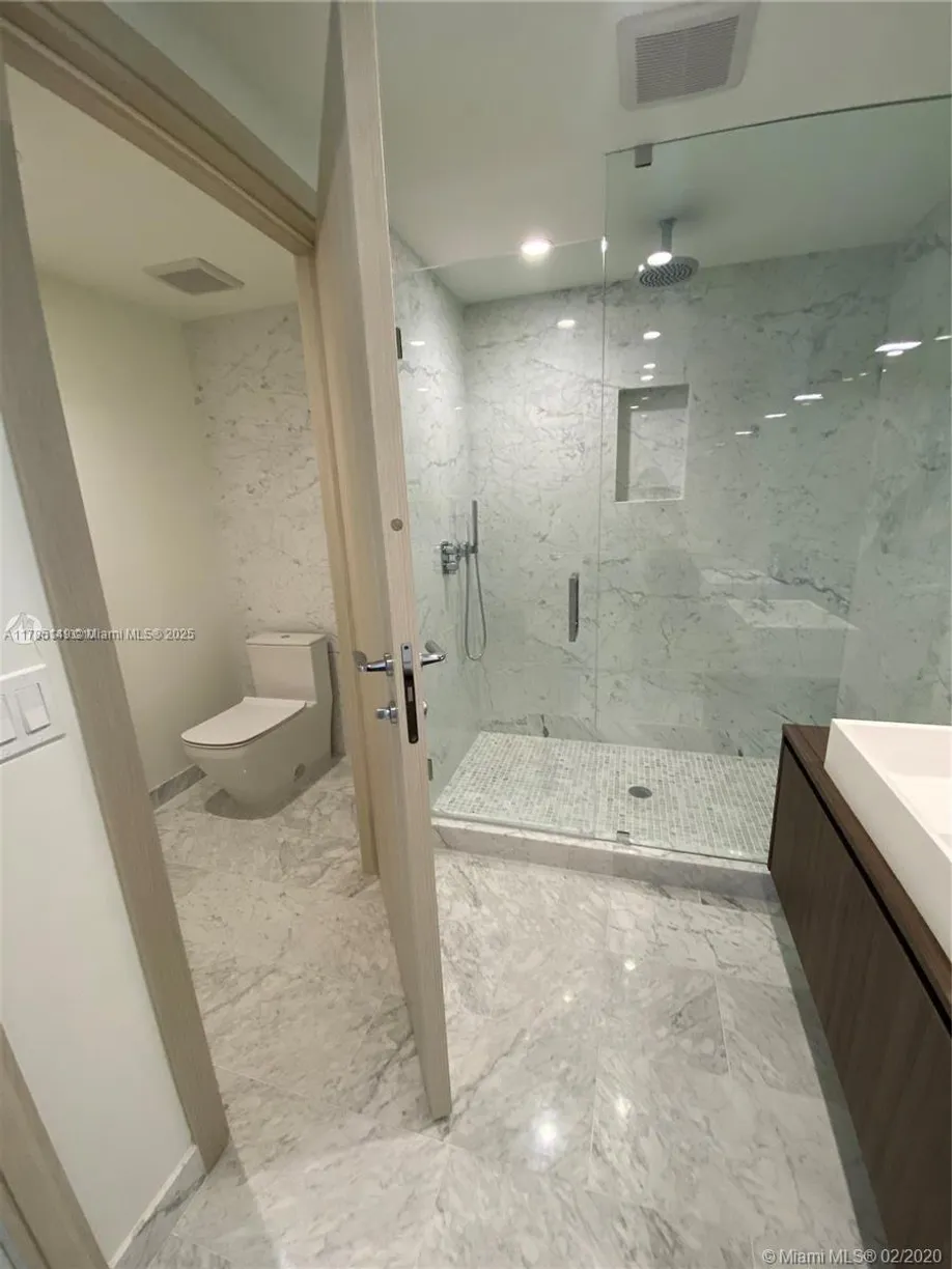 South Florida Real Estate | View 1000 Brickell Plaza, 3501 | Listing