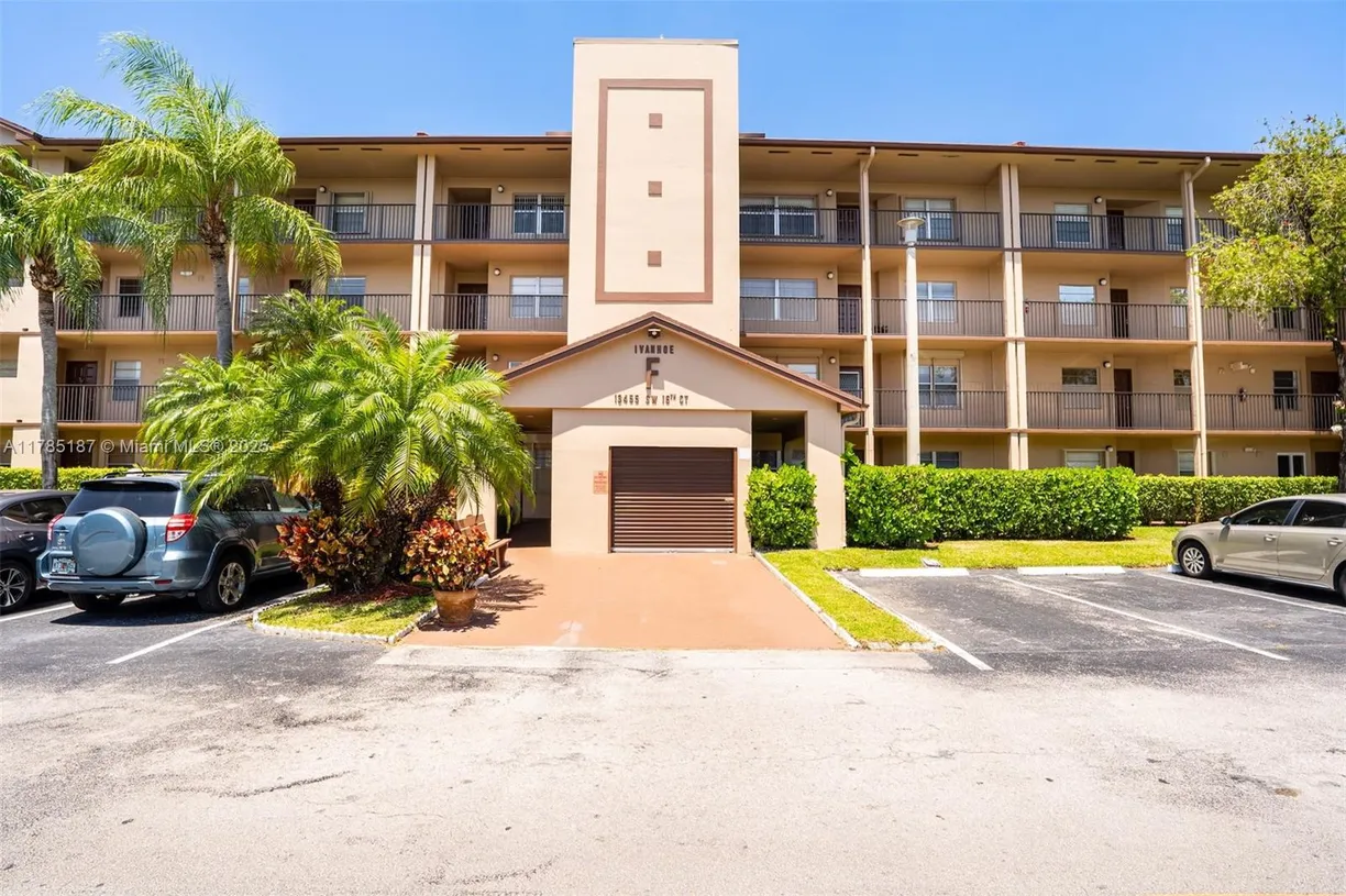 South Florida Real Estate | View 13455 SW 16th Ct, 306F | 2 Beds, 1 Bath