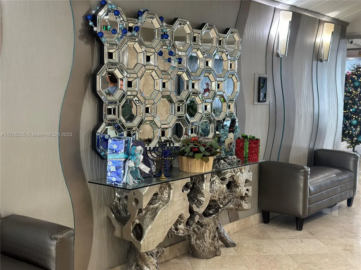 South Florida Real Estate | View 1500 S OCEAN DR, 5G | 2 Beds, 2 Baths