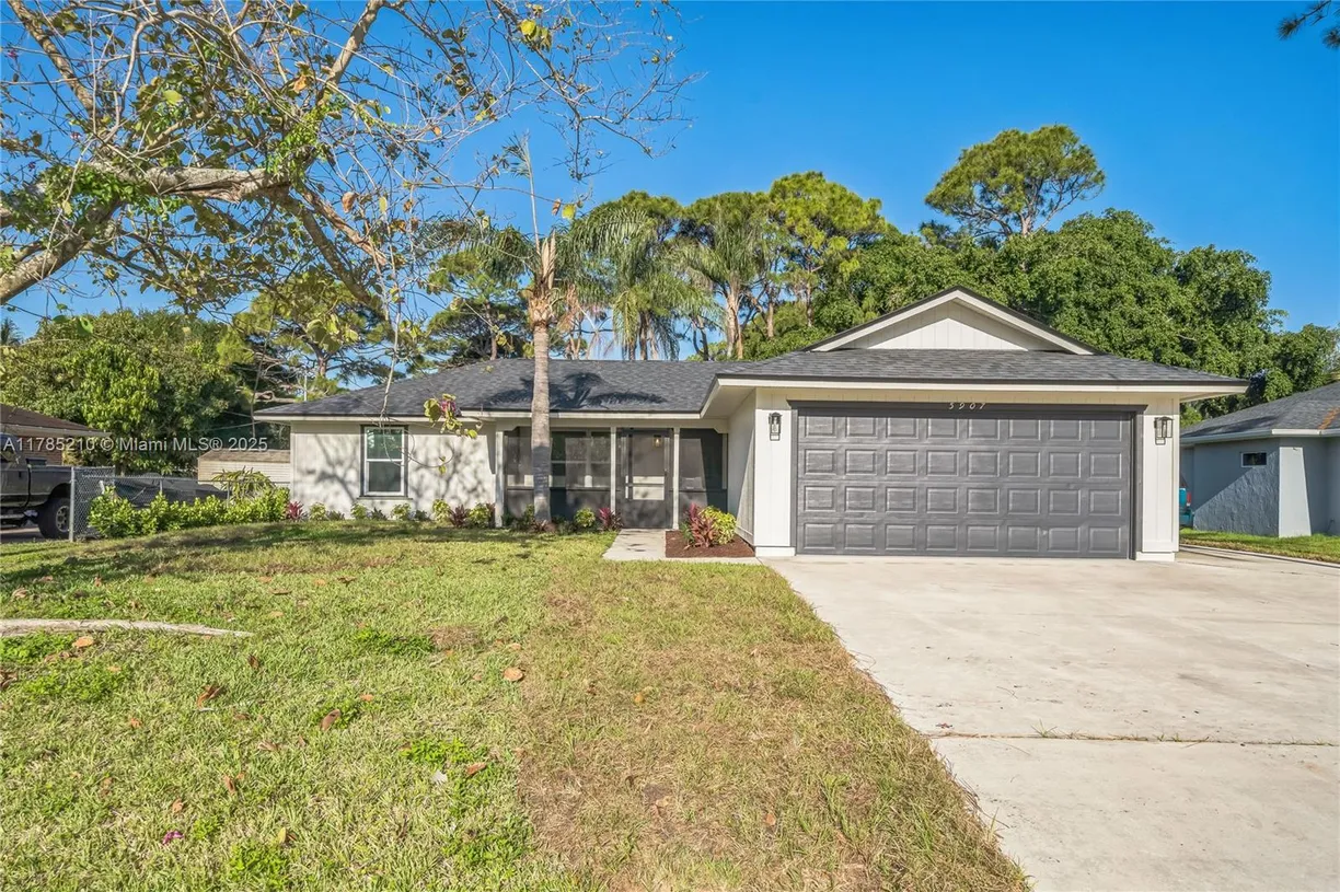 South Florida Real Estate | View  | 3 Beds, 2 Baths