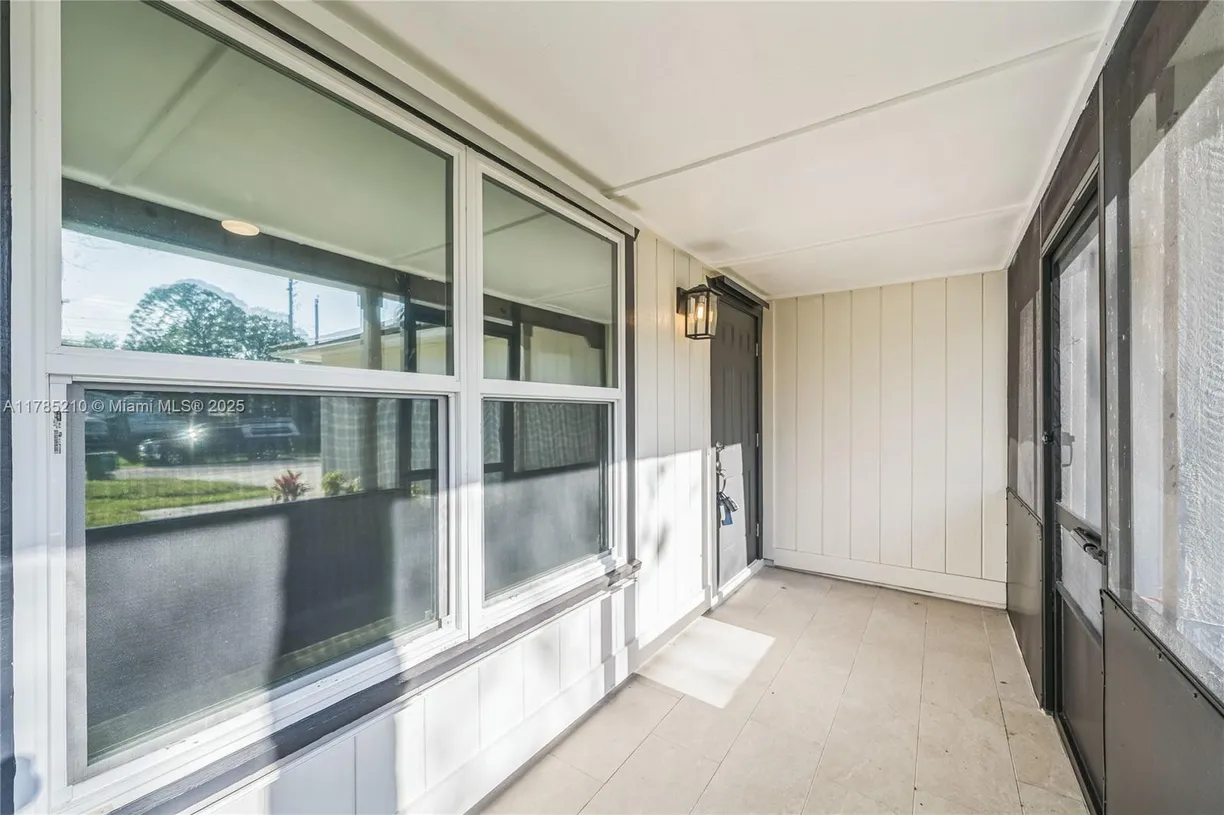 South Florida Real Estate | View  | Listing