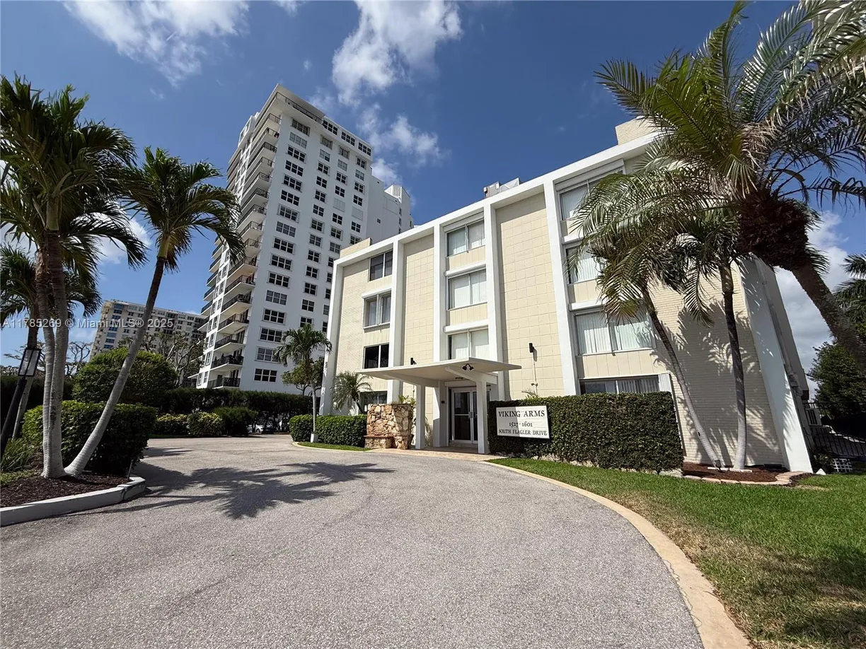 South Florida Real Estate | View 1601 S Flagler Dr, 211O | Listing