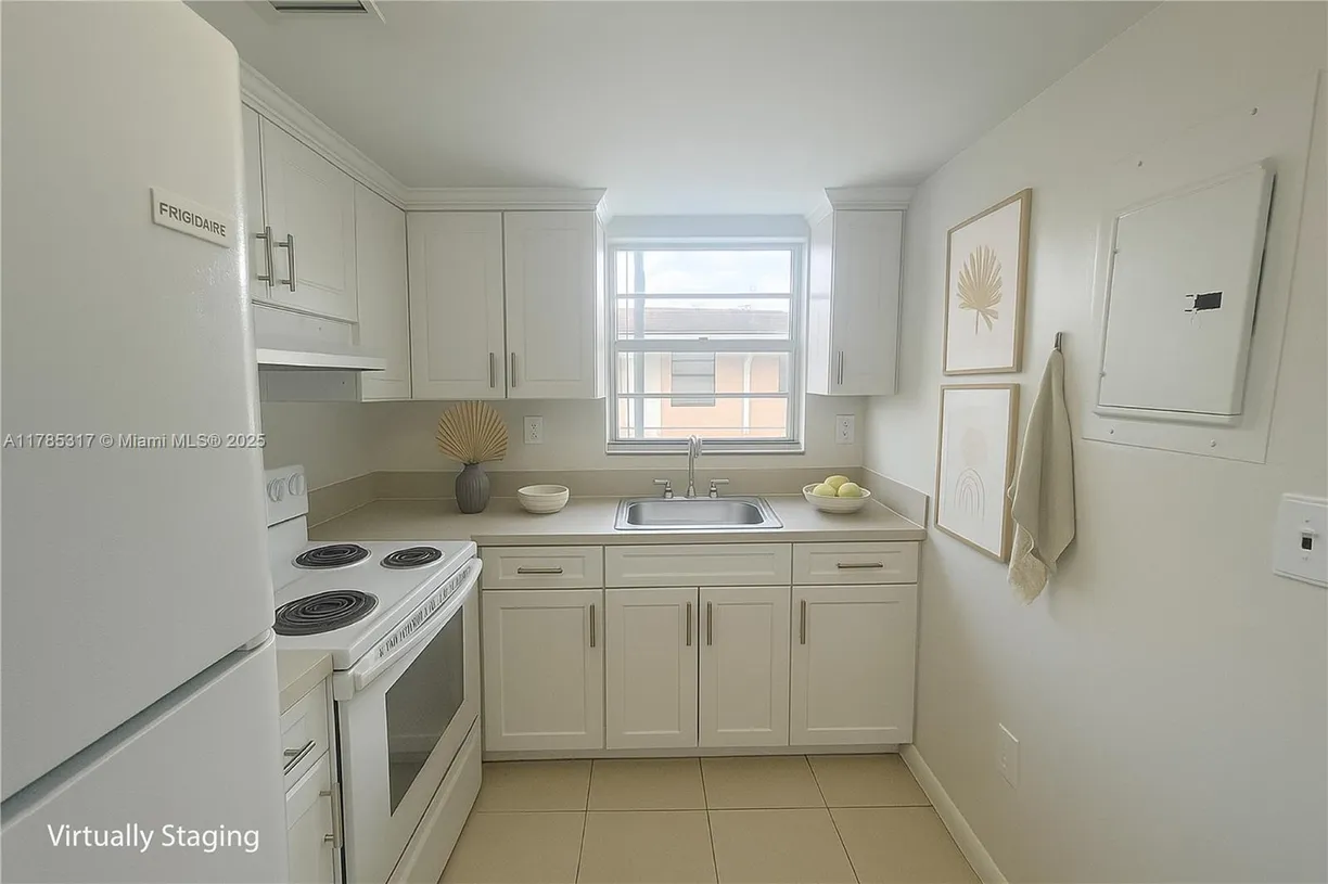 South Florida Real Estate | View 50 W 31st St, 102 | Listing