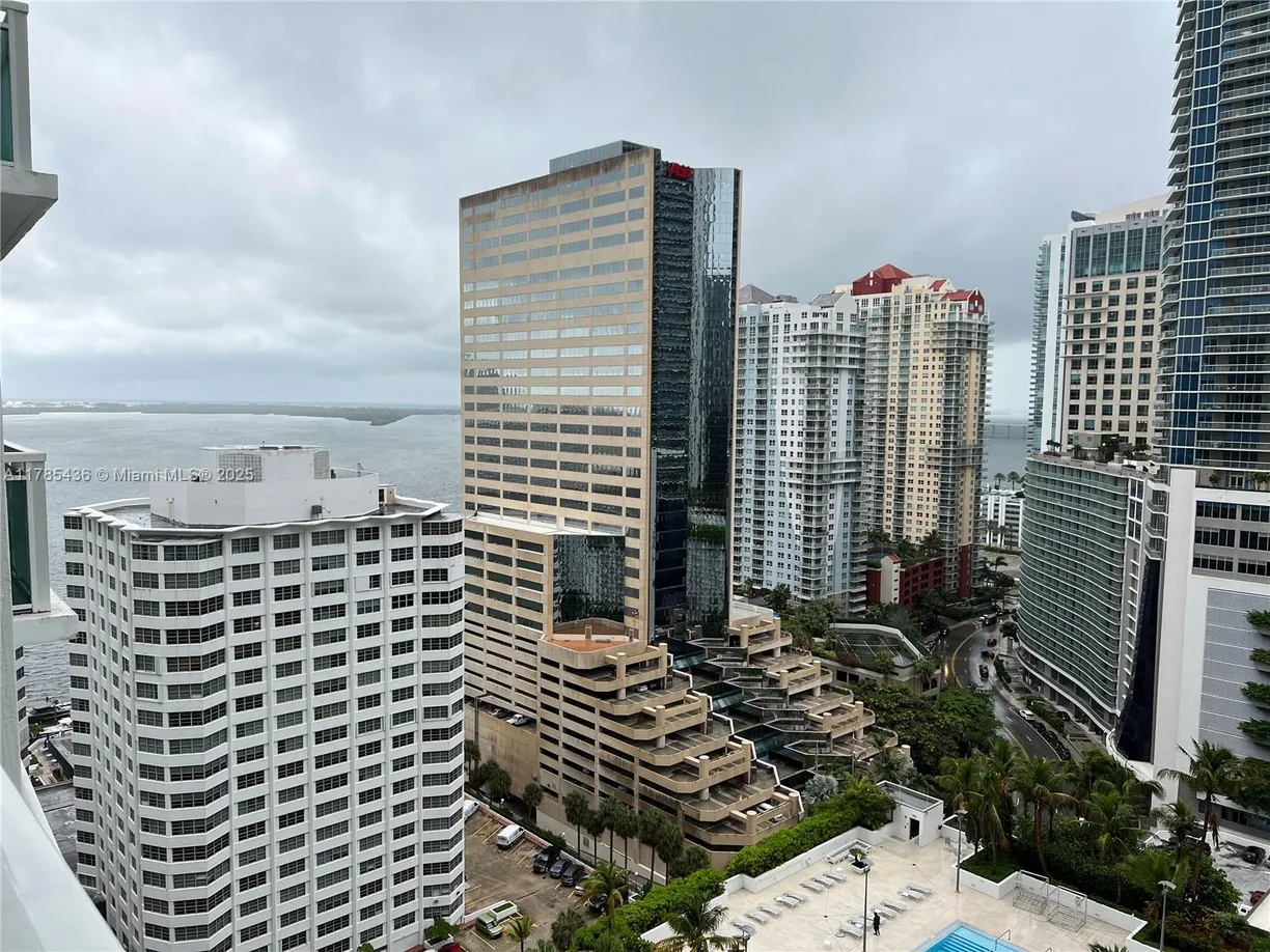 South Florida Real Estate | View 950 Brickell Bay Dr, 2303 | 1 Bed, 1 Bath