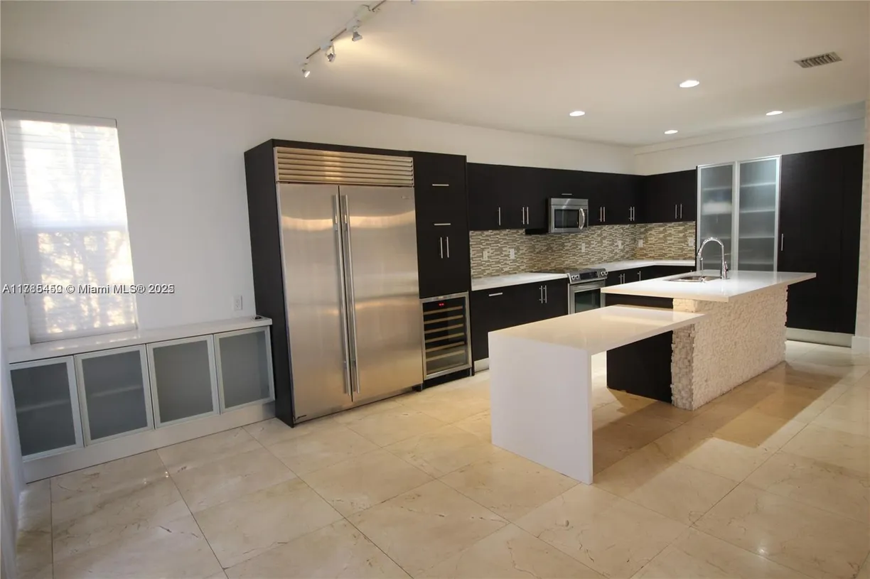 South Florida Real Estate | View 10564 NW 70th Ln | Listing