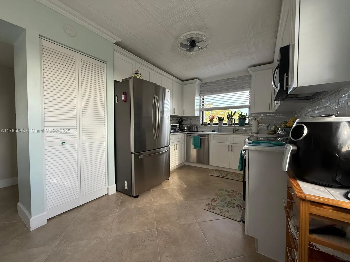 South Florida Real Estate | View 10207 Sunrise Lakes Blvd, 401 | 2 Beds, 2 Baths
