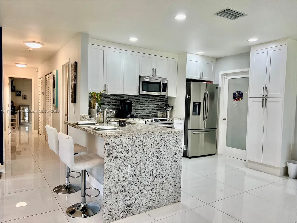 South Florida Real Estate | View 3685 W Citrus Trce, 4 | 3 Beds, 2 Baths