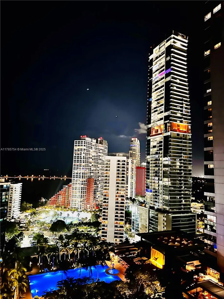 South Florida Real Estate | View 185 SE 14th Ter, 2809 | 1 Bed, 1 Bath