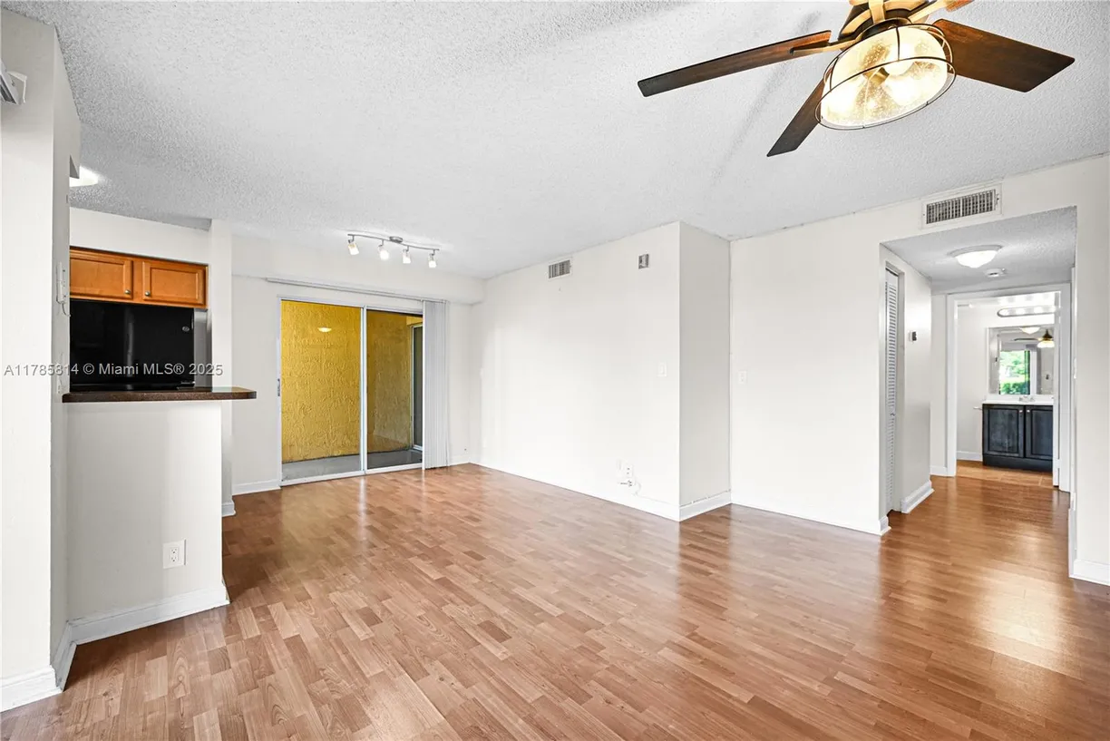 South Florida Real Estate | View 7640 Westwood Dr, 404 | Listing