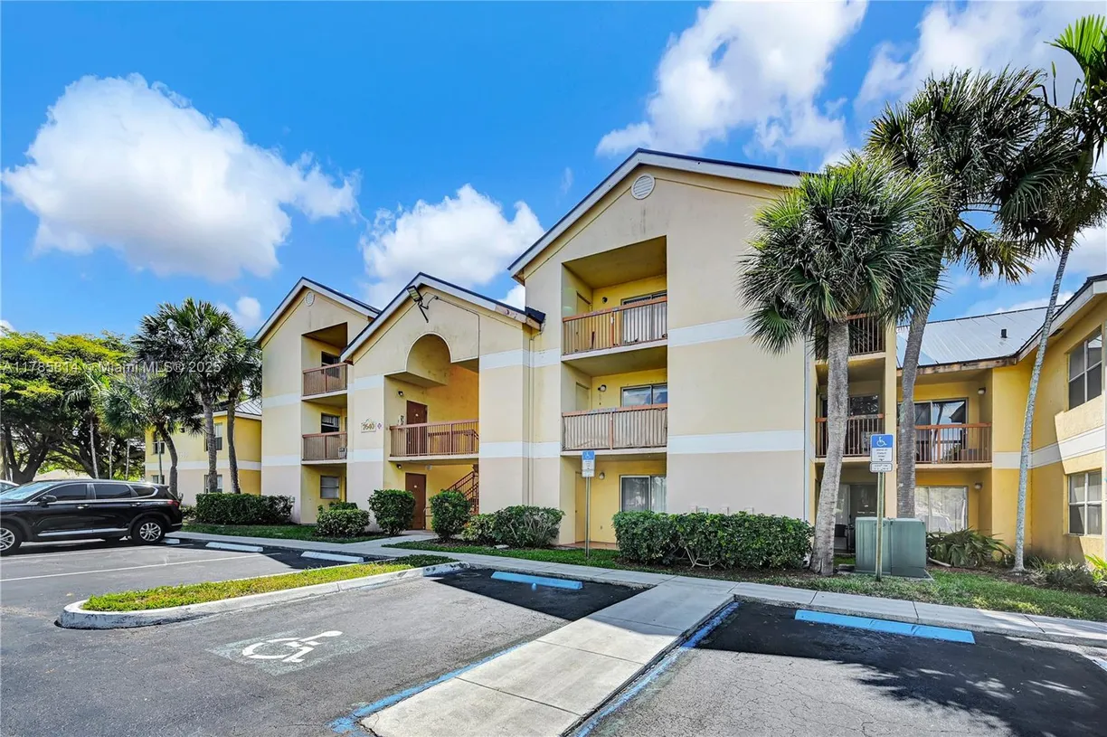 South Florida Real Estate | View 7640 Westwood Dr, 404 | 2 Beds, 2 Baths