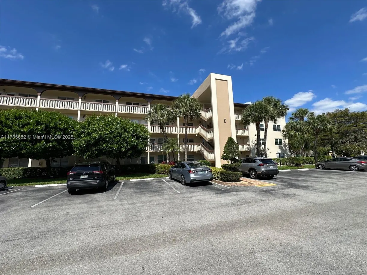 South Florida Real Estate | View 3101 Portofino Pt, M2 | Listing