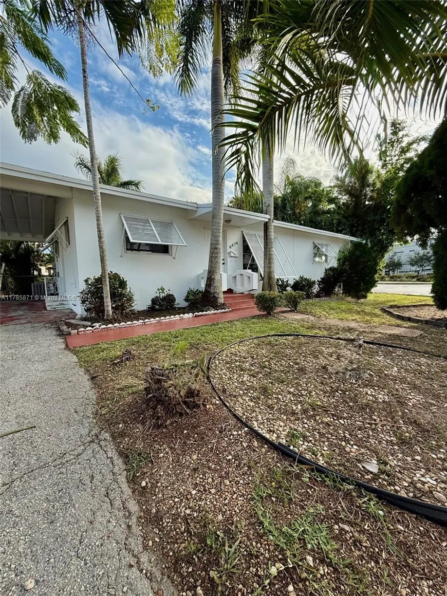 South Florida Real Estate | View 8670 SW 28th St | 3 Beds, 2 Baths
