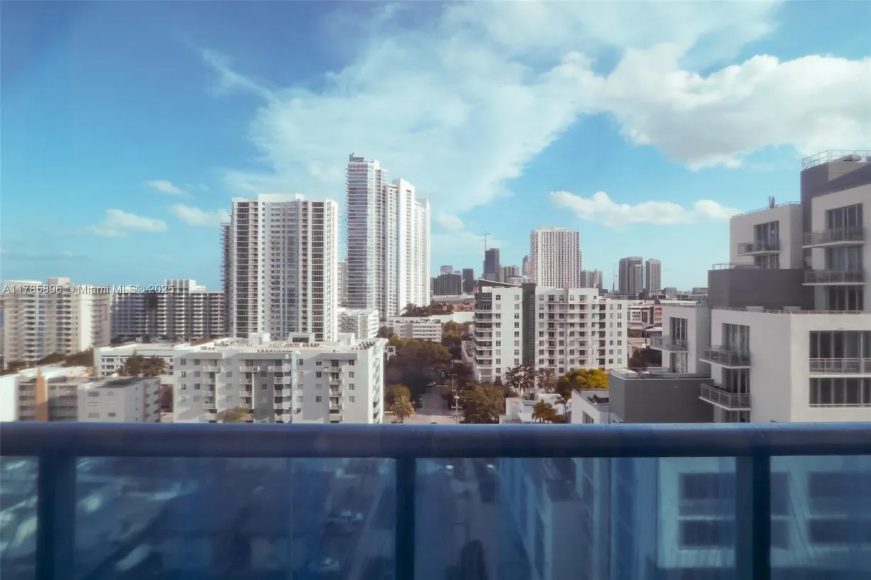 South Florida Real Estate | View  | 1 Bed, 1 Bath