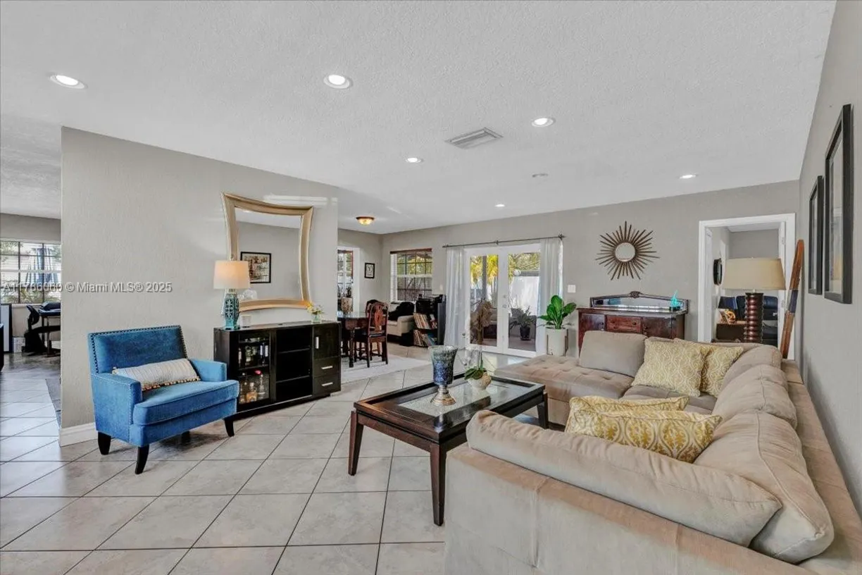 South Florida Real Estate | View 7533 Johnson St | Listing
