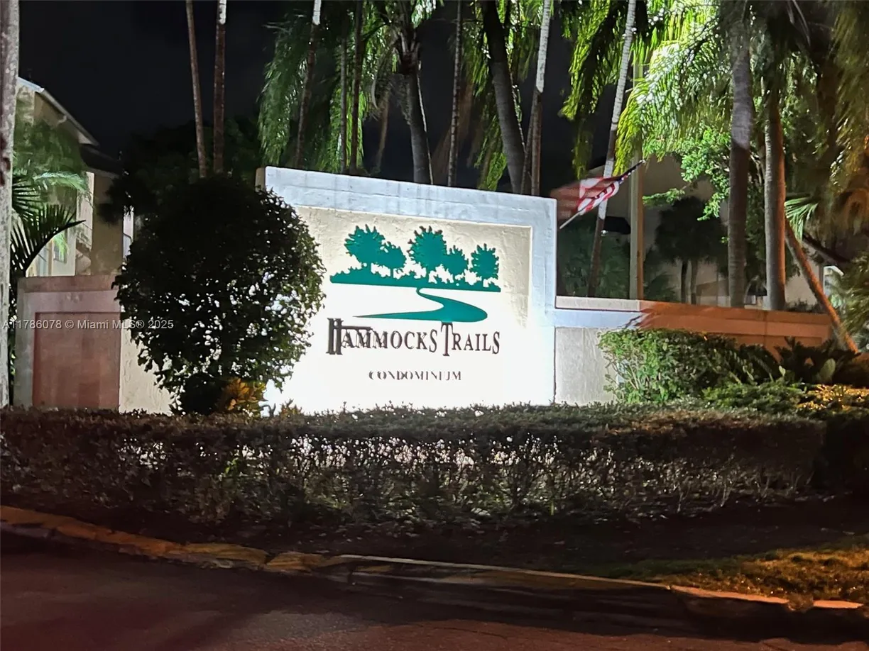 South Florida Real Estate | View 15290 SW 106th Ln, 323 | 1 Bed, 1 Bath