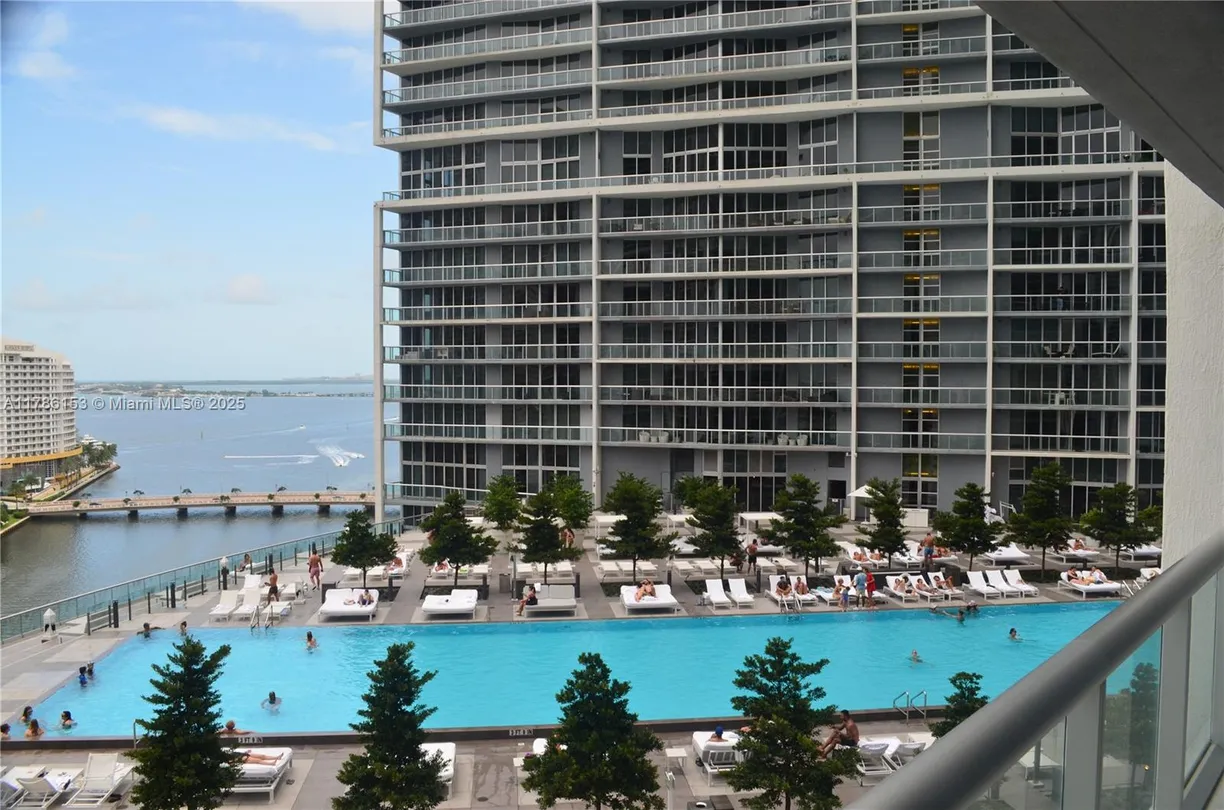 South Florida Real Estate | View 465 Brickell Ave, 1705 | Listing