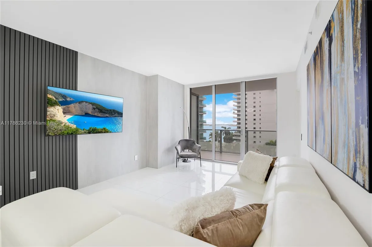 South Florida Real Estate | View 1300 Brickell Bay Dr, 706 | Listing